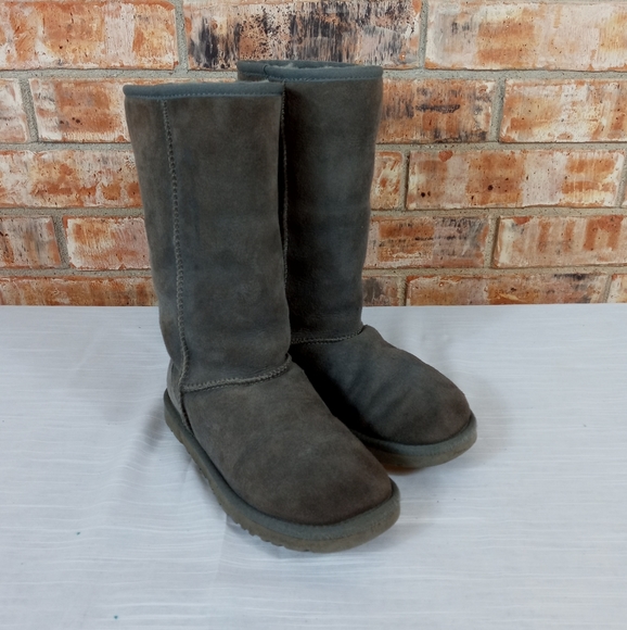 UGG Shoes - Women's UGG boots Sz 5